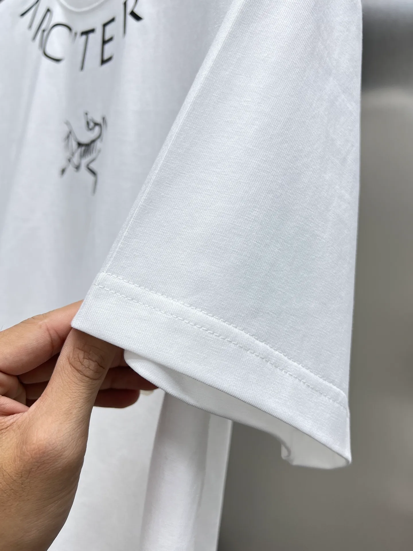 arcteryx🌟New Arrival T T Hot Sale 99 🐎🐎Size：S-XXL Black White 2 Size S 110 54 69 21 M 114 56 71 22 L 118 58 73 22 XL 122 60 75 23 2XL 126 62 77 23
